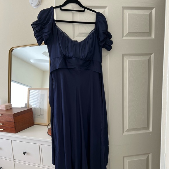 Selfie Leslie off the shoulder midi dress - Picture 4 of 10